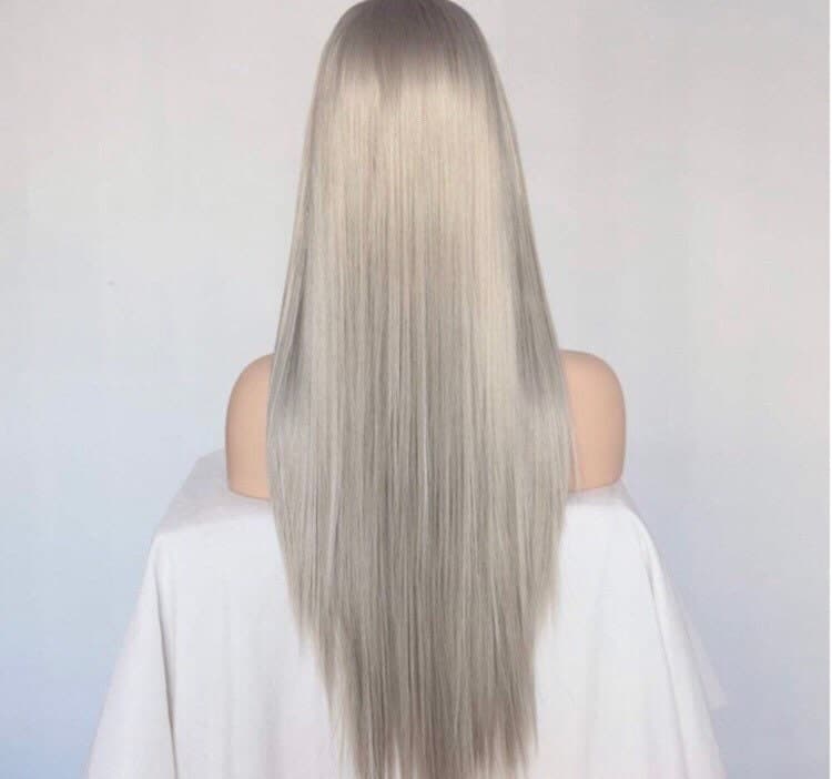 PLATINUM GREY 24” coachella festive celebrity long wig *NEW* - Thumbnail 4