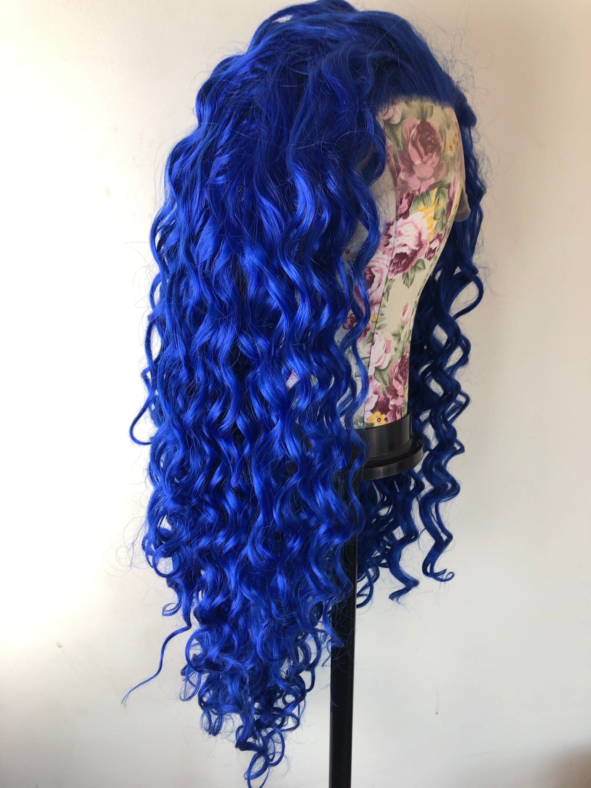 24” Blue Curly Lace Front Wig *NWT* - Thumbnail 10