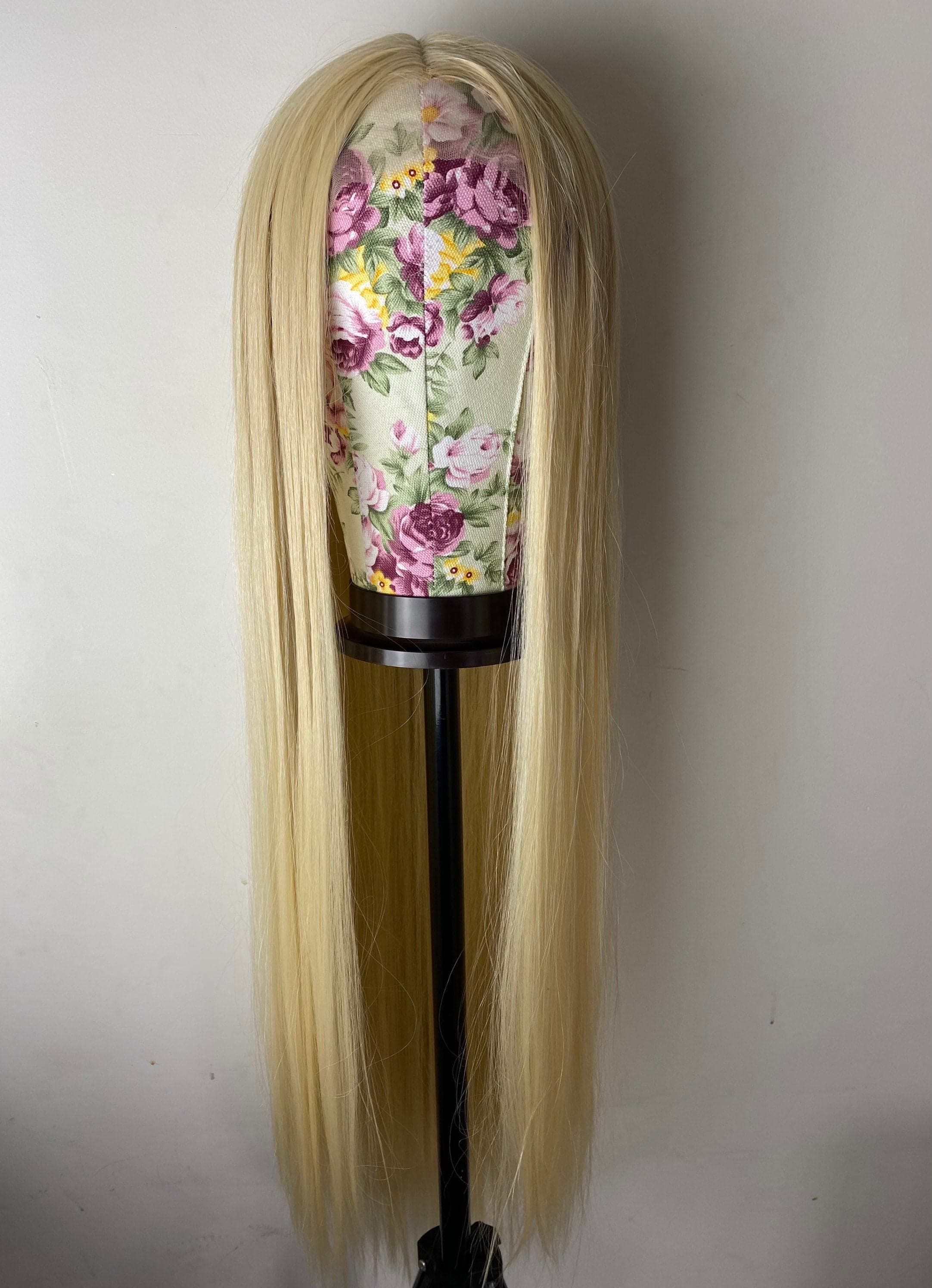 30 inch 613 BLONDE 6” lace part straight blonde long beautiful lace front Wig *NEW* - Thumbnail 2