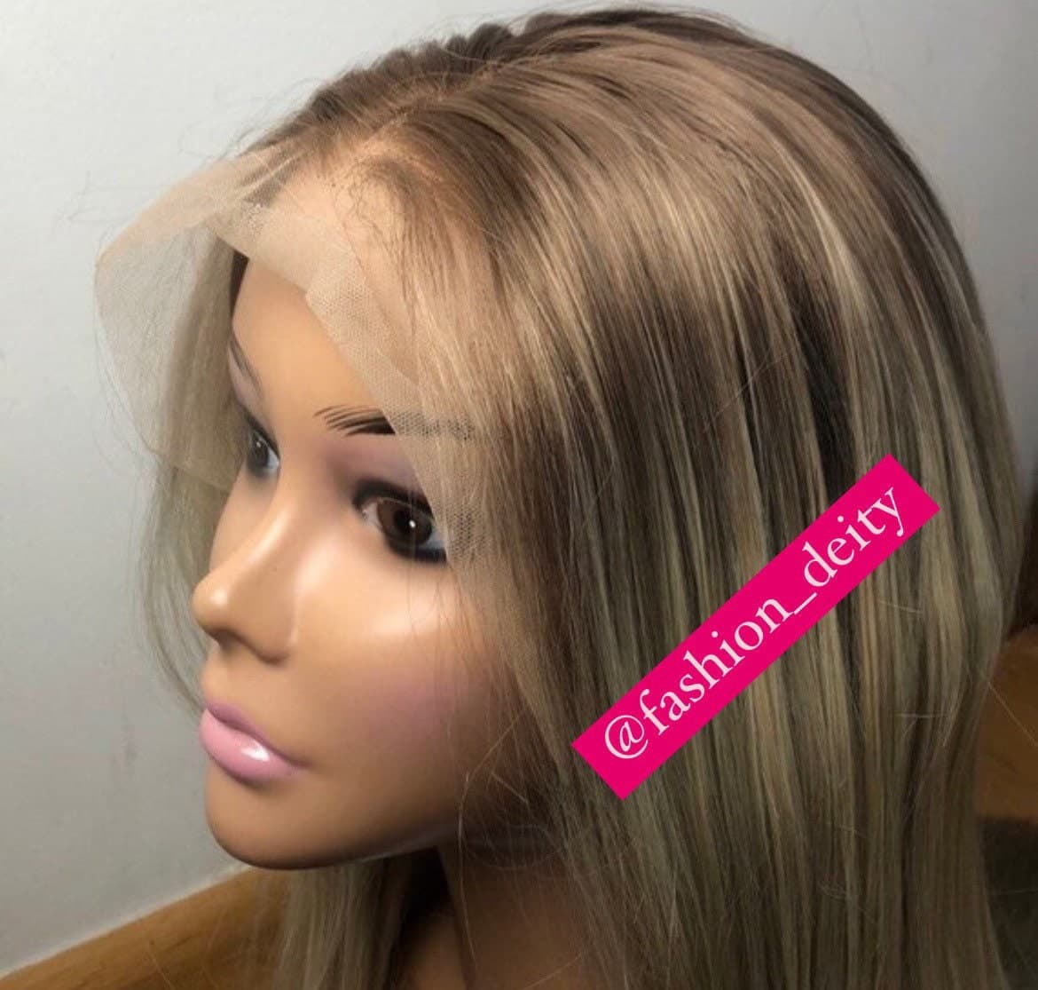 India 22 ” Blonde Ombré Straight Lace Front Wig *NEW* - Thumbnail 2