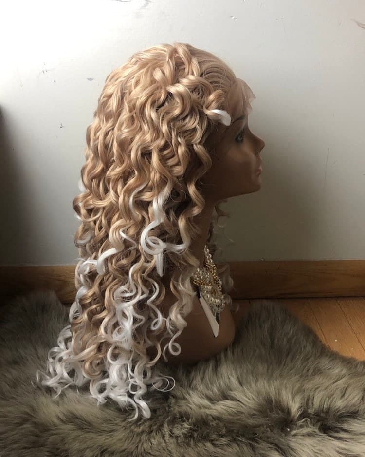 24” Blonde and white kinky curly Lace Front WIG *Nwt* - Thumbnail 7