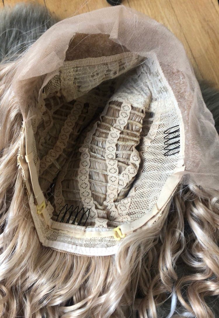 24” Blonde and white kinky curly Lace Front WIG *Nwt* - Thumbnail 5