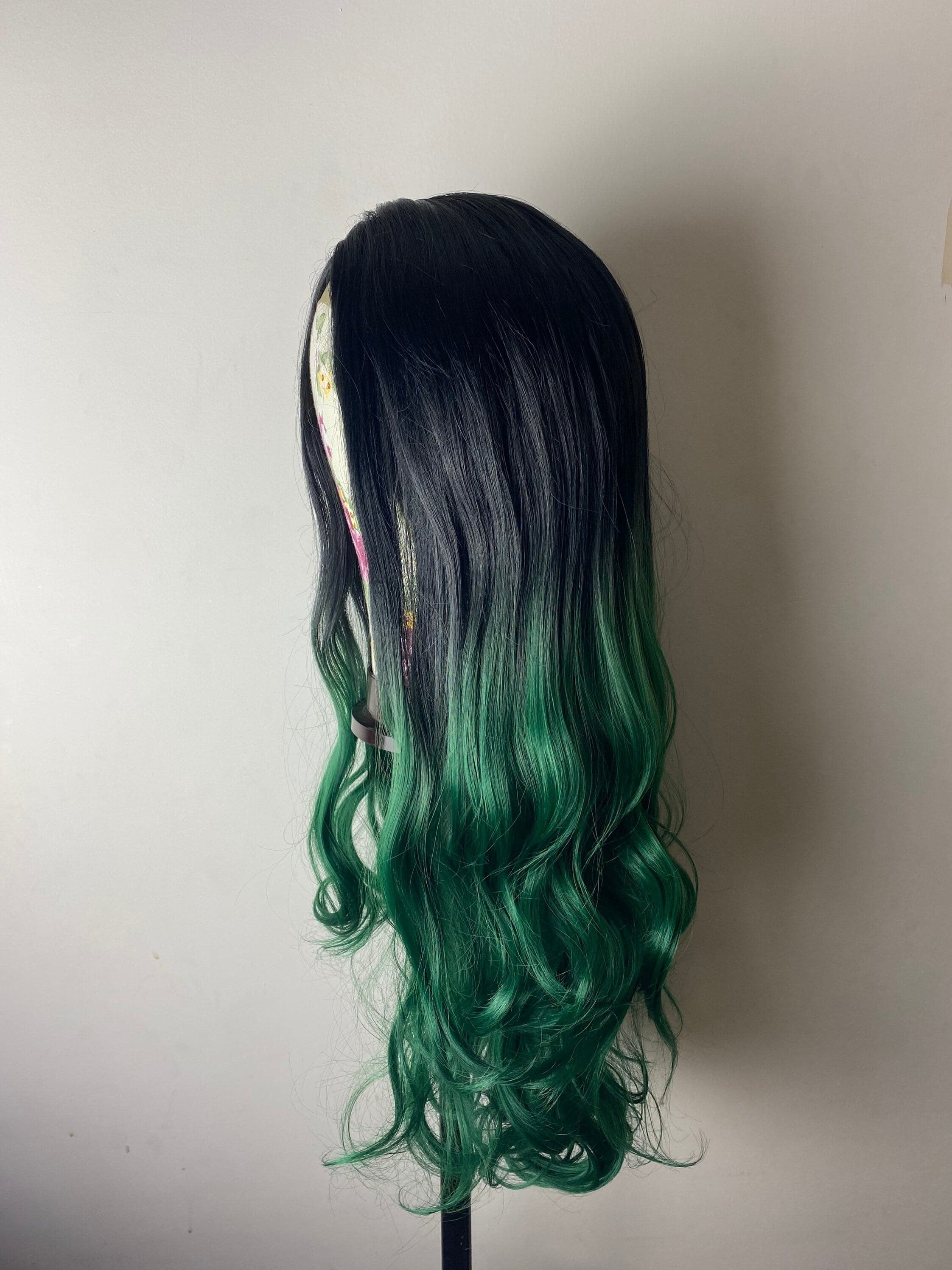 24” Dark Green Ombre Middle Part Lace front bodywave wig *NEW* - Thumbnail 6