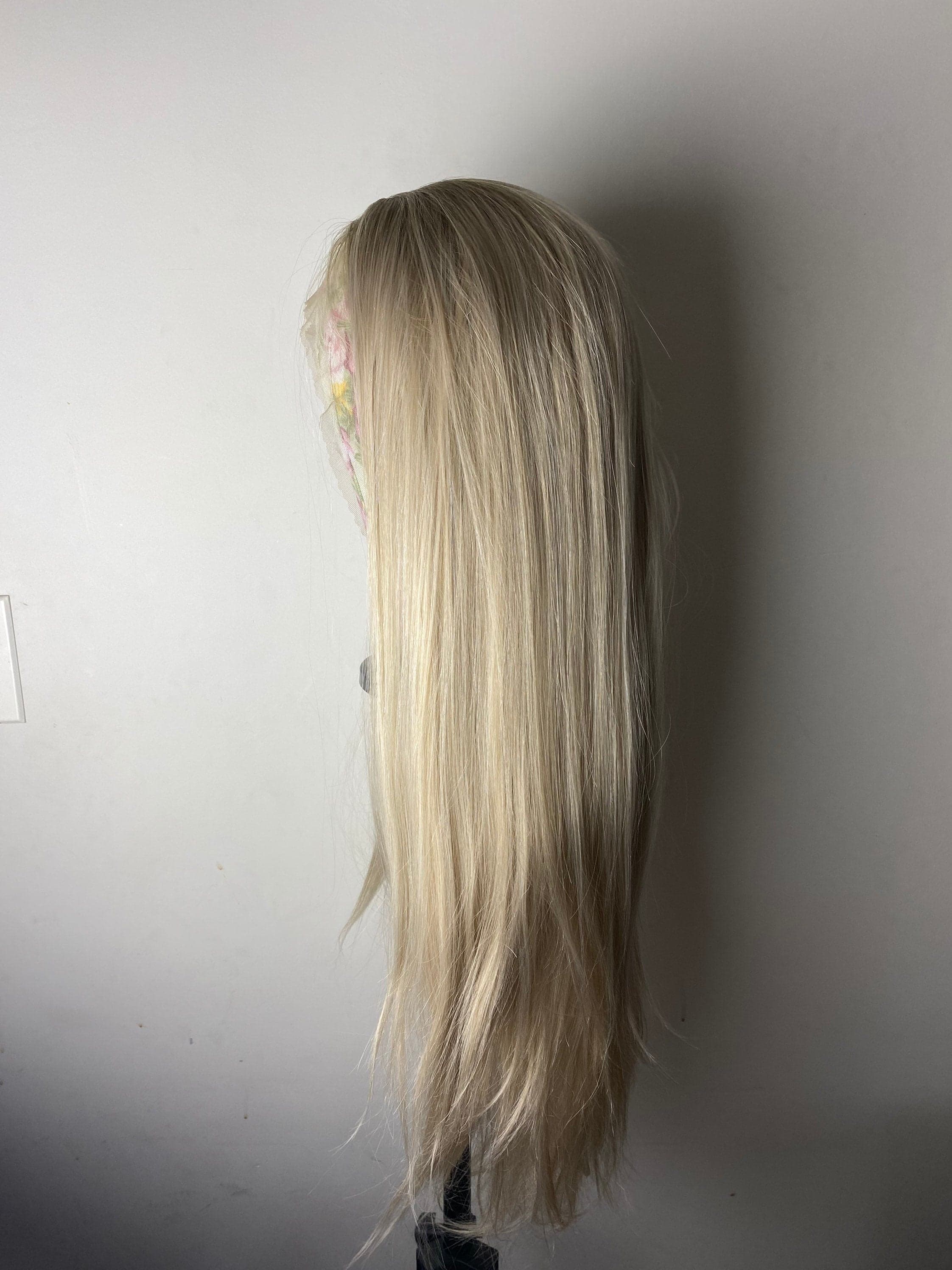 22” Blonde OMBRÉ Straight Lace Front Wig *NEW* - Thumbnail 9