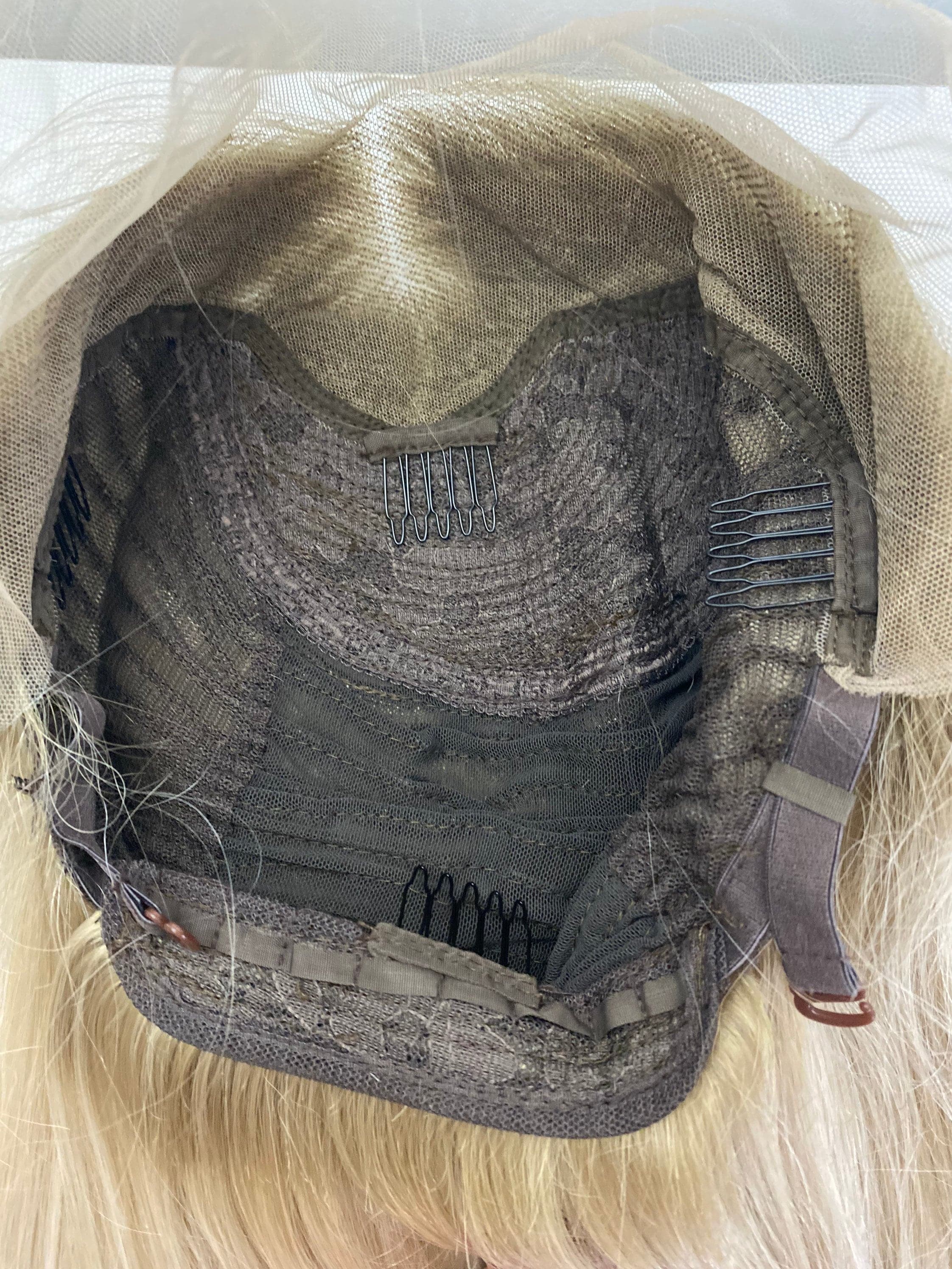 22” Blonde OMBRÉ Straight Lace Front Wig *NEW* - Thumbnail 8