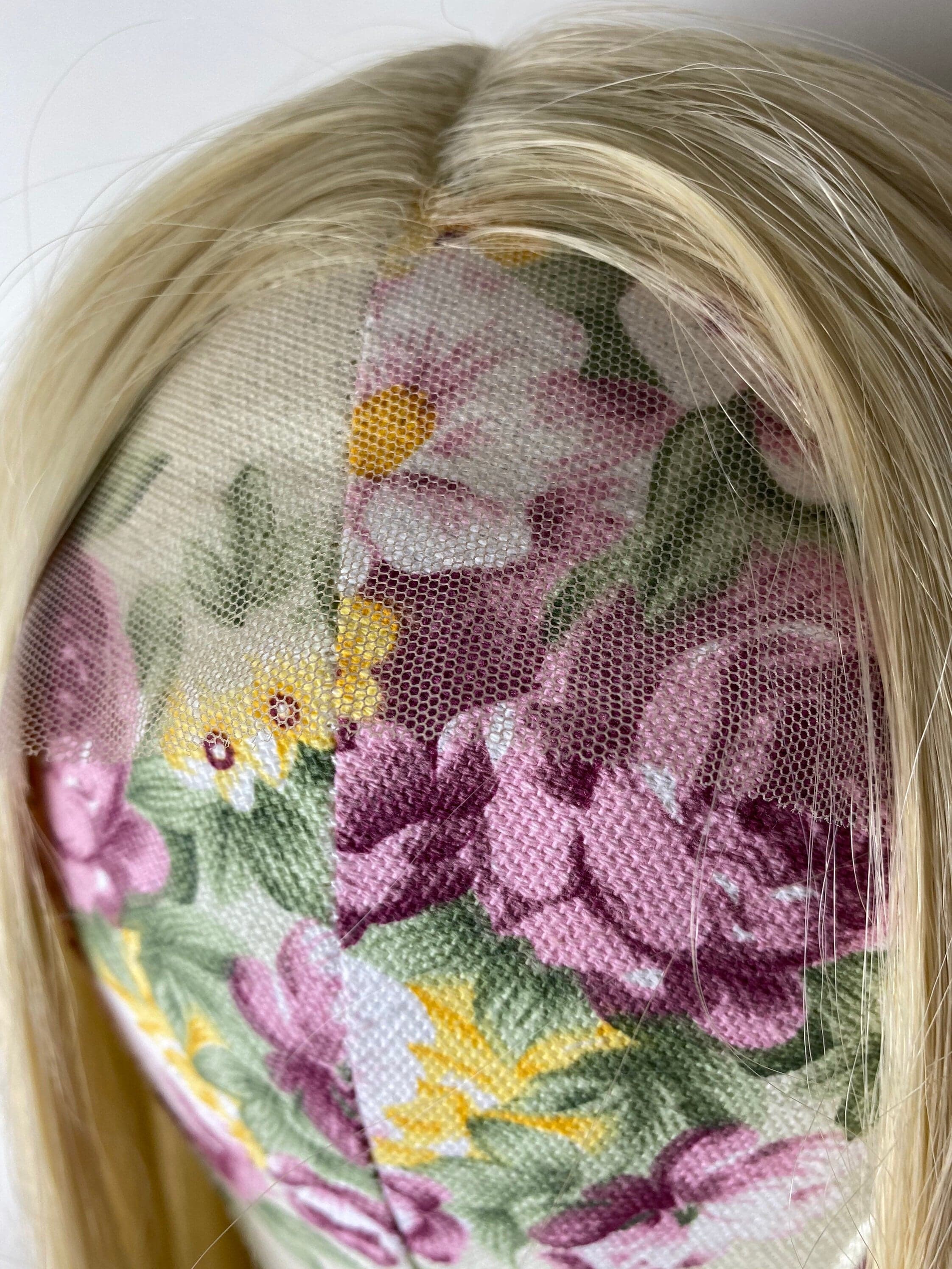 30 inch 613 BLONDE 6” lace part straight blonde long beautiful lace front Wig *NEW* - Thumbnail 3