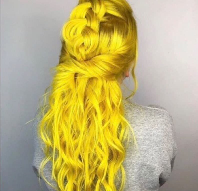 26” LEMON YELLOW Lace Front Wig *NWT* New and never worn - Yellow - Thumbnail 11
