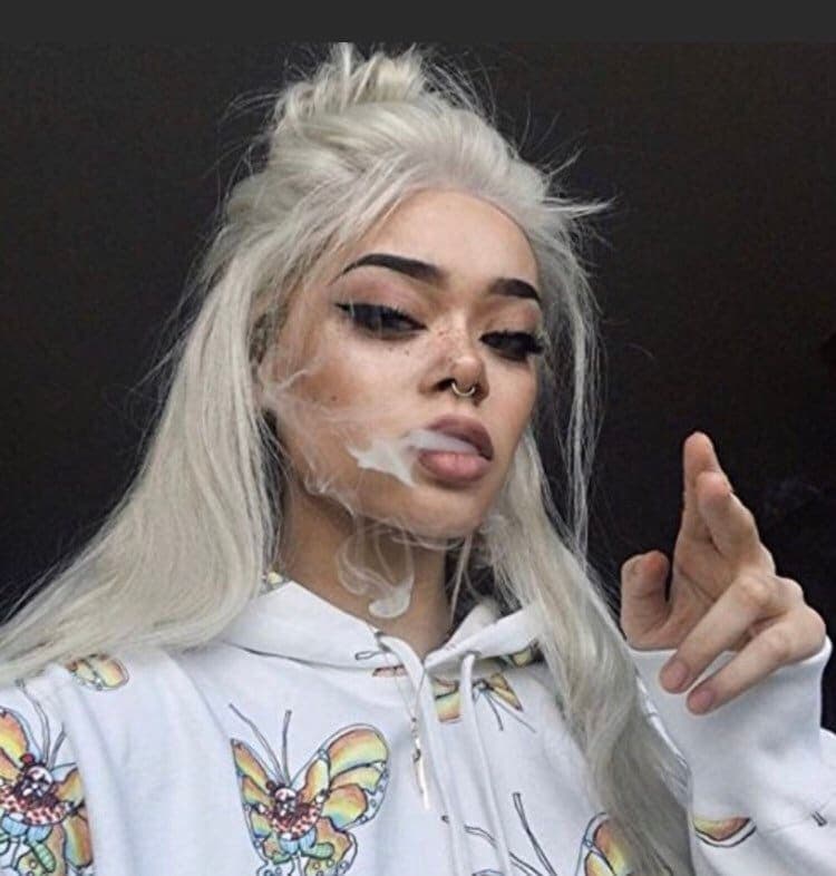 30” White Blonde silverish straight lace front wig NEW* Arrives new and unused 6” FRONT part space lace front wig