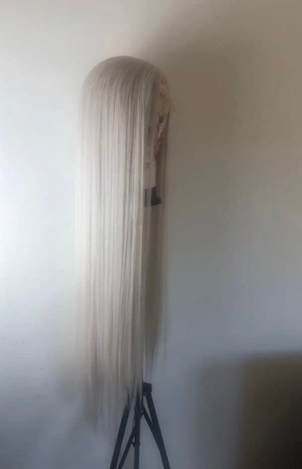 30” White Blonde silverish straight lace front wig NEW* Arrives new and unused 6” FRONT part space lace front wig - Thumbnail 4