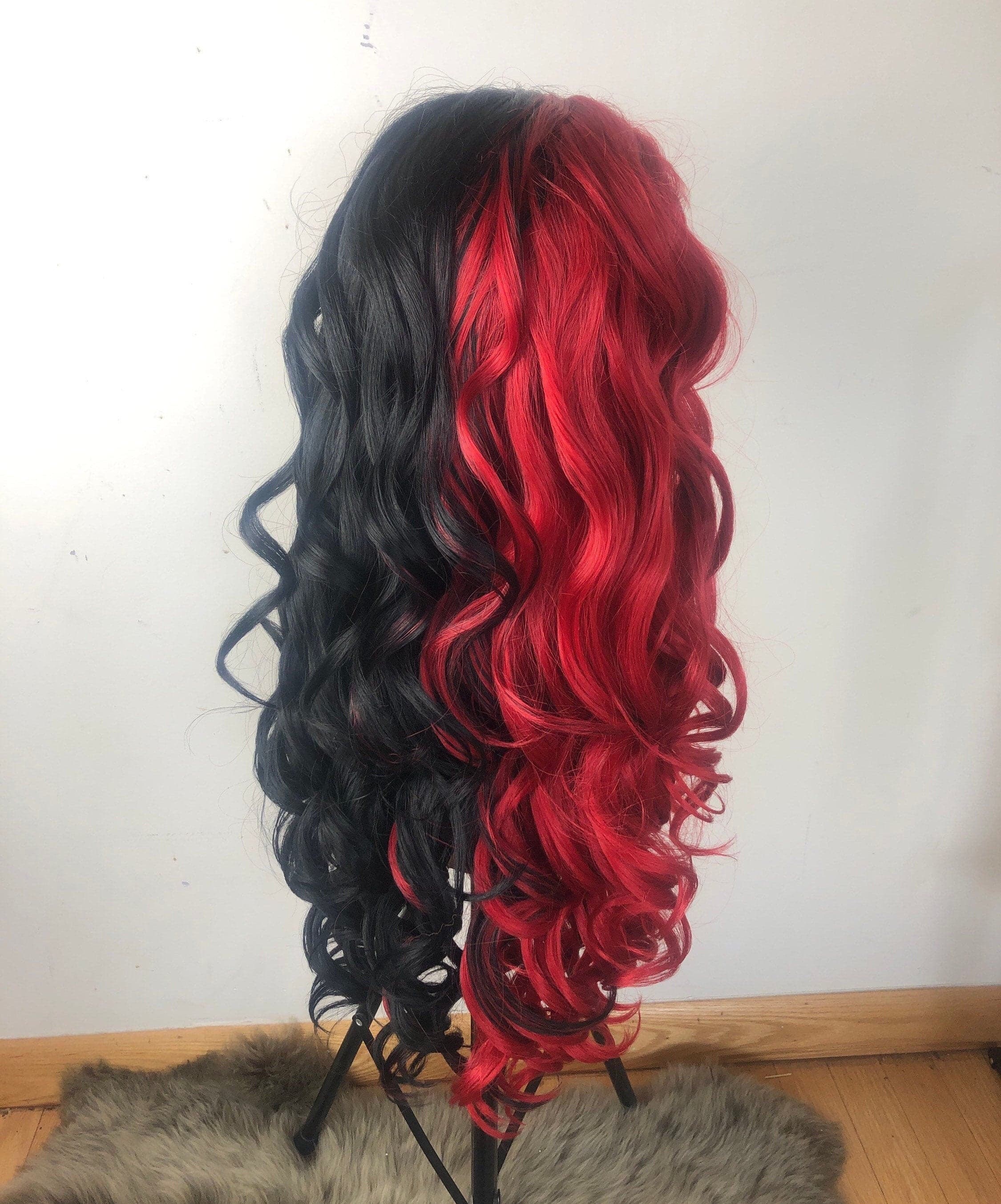 24” Red & Black 2 Tone split dye lace front wig . Arrives New - Thumbnail 3