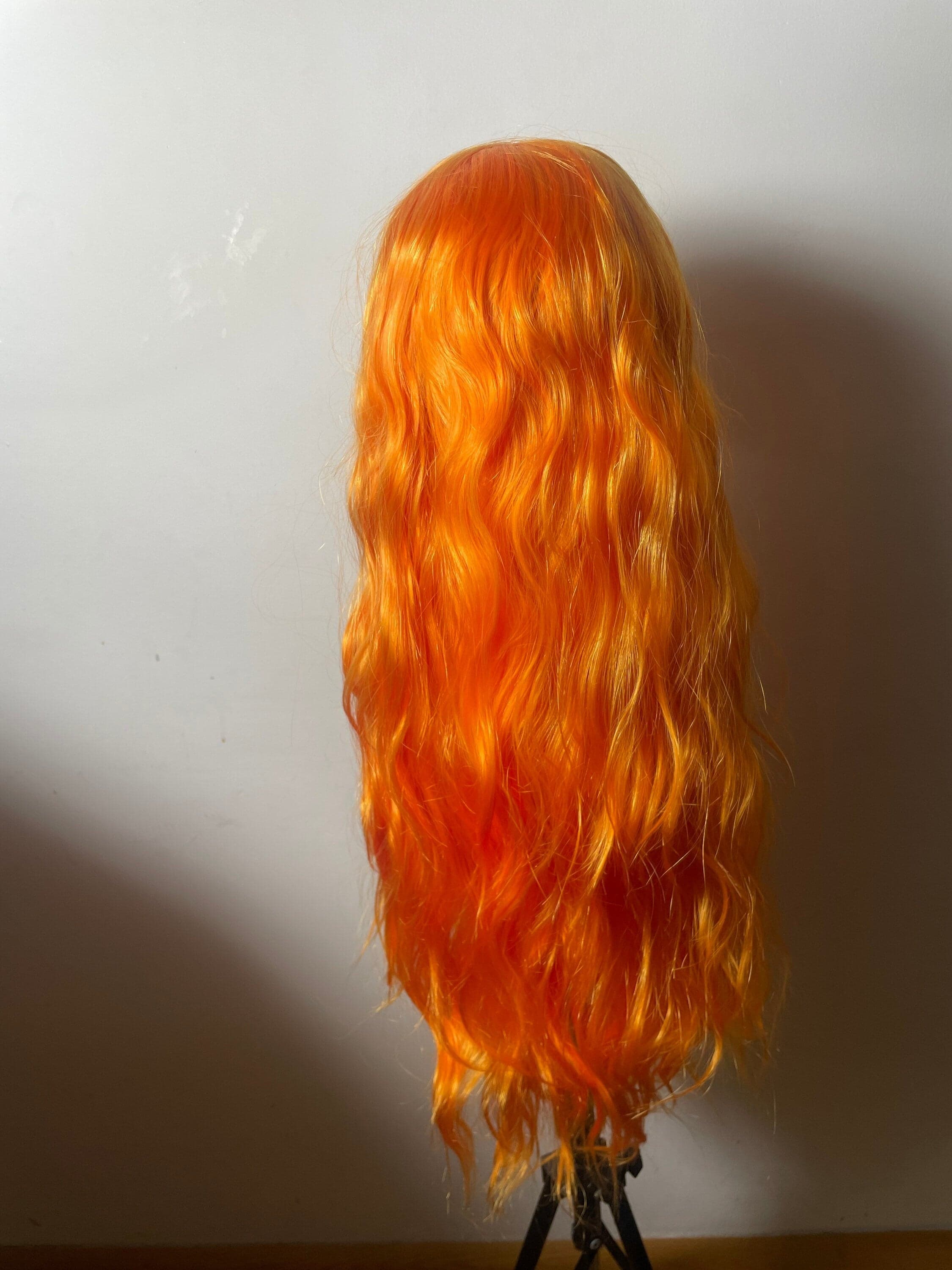 22” WAVE Orange Wavy Lace Front Wig *NEW* - Thumbnail 4