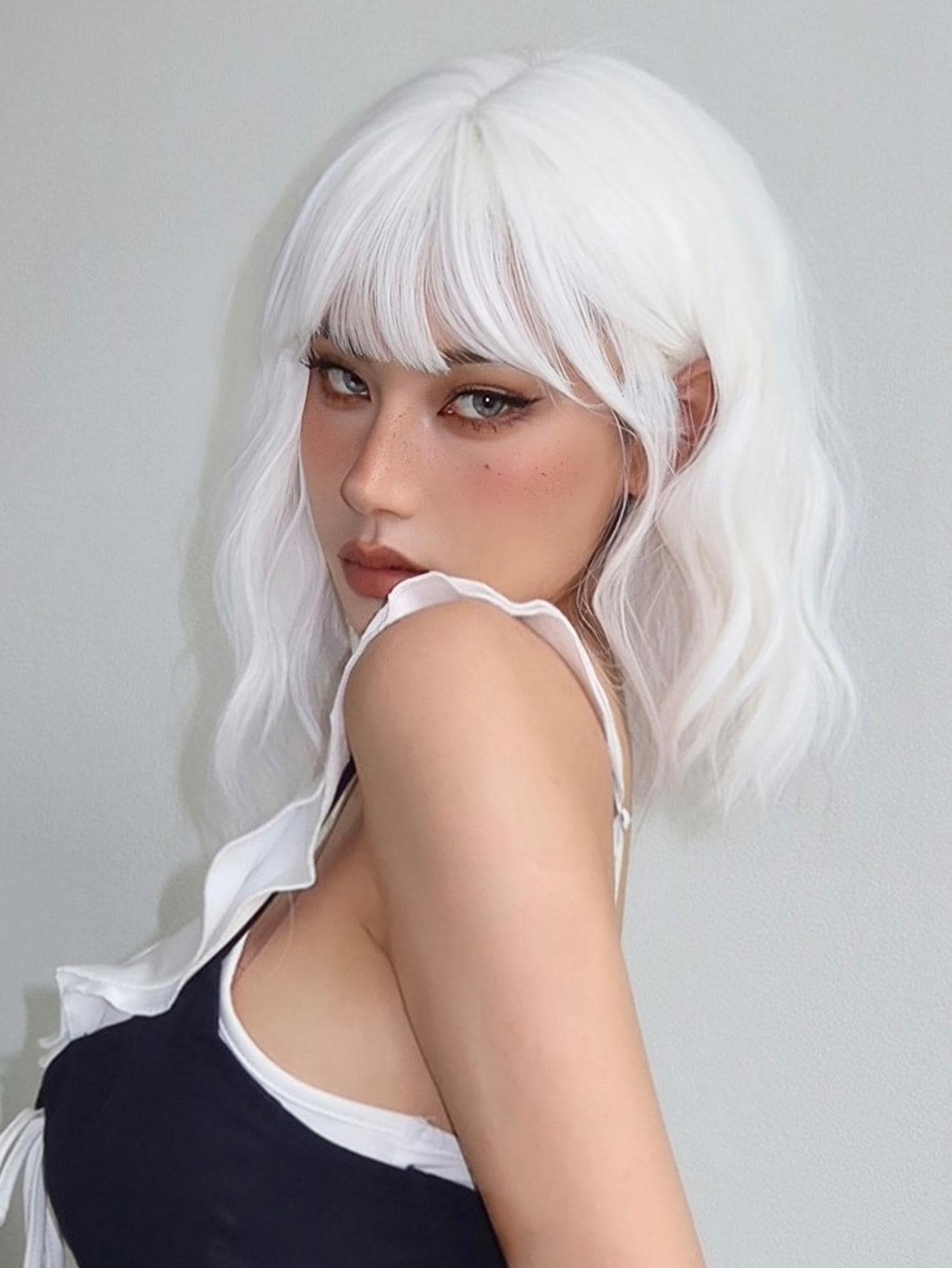White Wavy Full Wig - Thumbnail 3