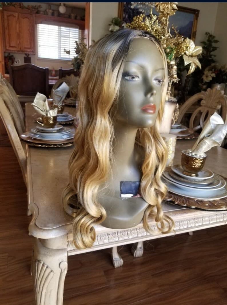 Ombre Blonde Beauty Wavy Full Wig - Thumbnail 5