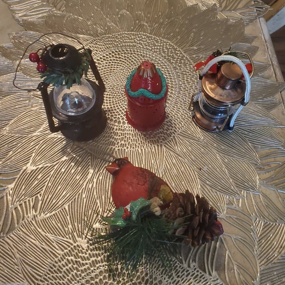 Christmas Ornmants-Set of 4!!