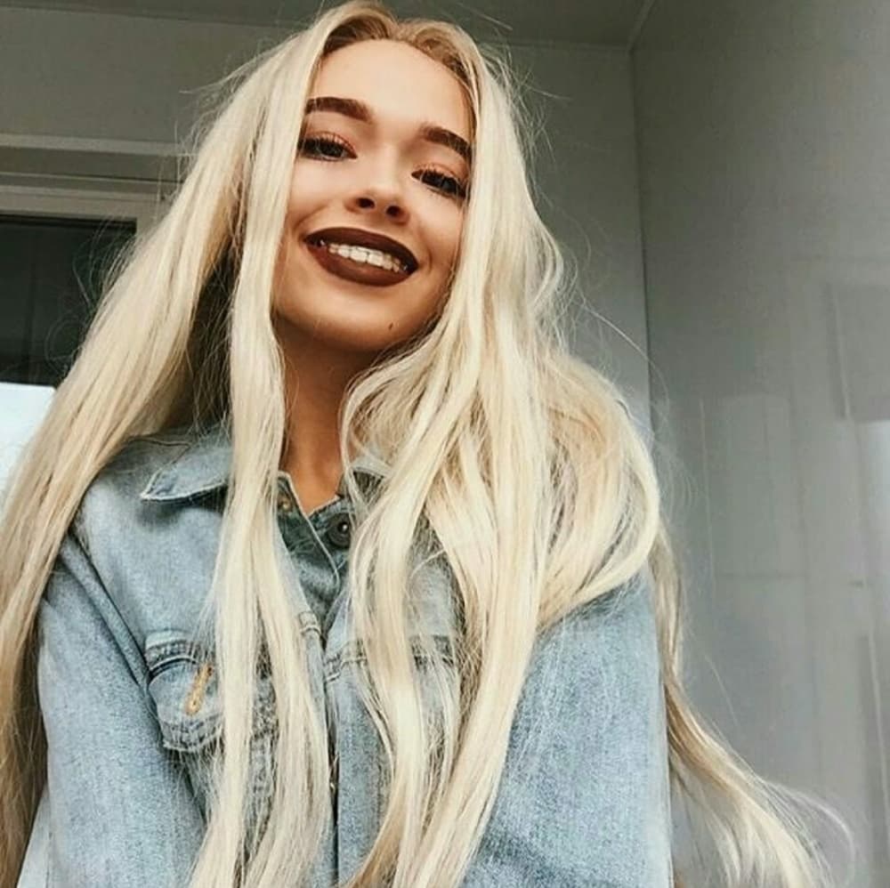 Blonde Beauty LaceFront Wig Wig 22-24inches!! - Thumbnail 2