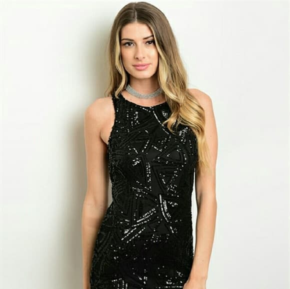 Beautiful Black Dress with Shimmer - Thumbnail 3