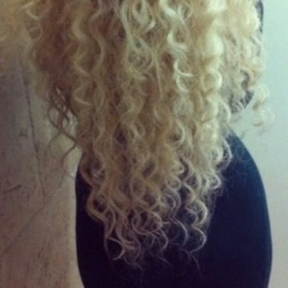 Blonde Beauty Wig!! - Thumbnail 2