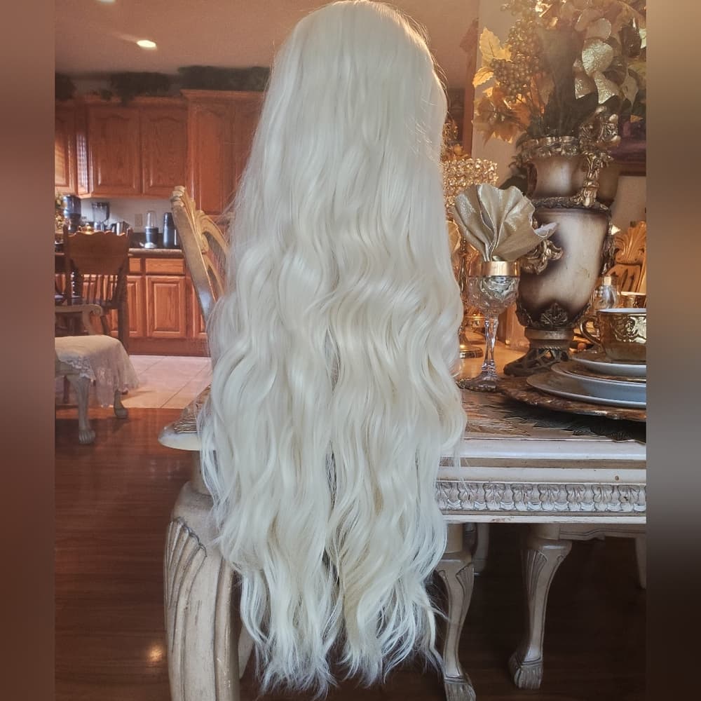 Blonde Lace Front Wig 24-26 inches!! - Thumbnail 13