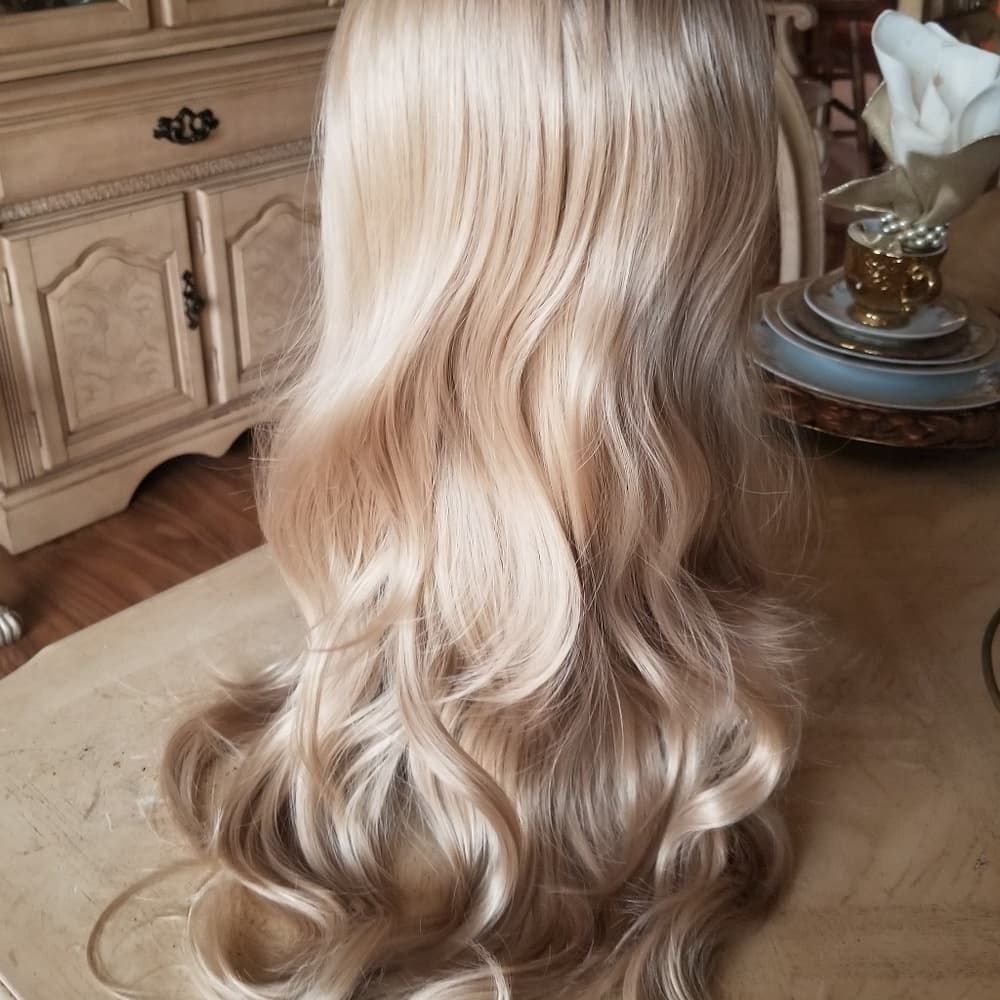 Ombre Blonde Lace Front Wig 24-26 inches - Thumbnail 3