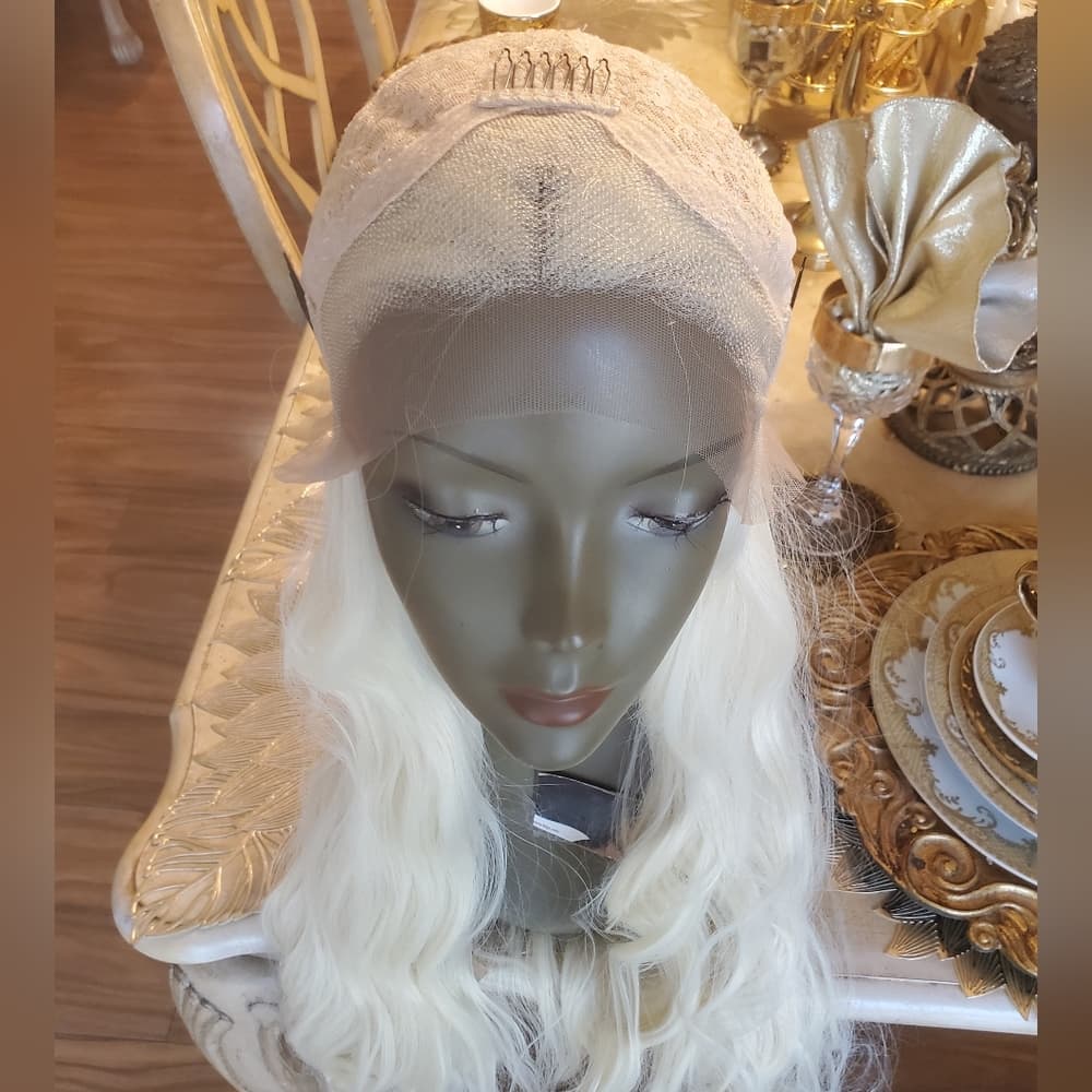 Blonde Lace Front Wig 24-26 inches!! - Thumbnail 2