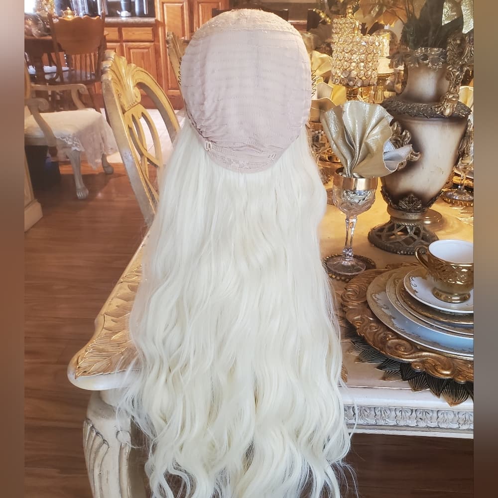 Blonde Lace Front Wig 24-26 inches!! - Thumbnail 4