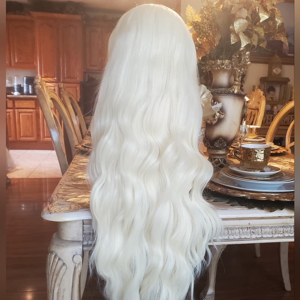 Blonde Lace Front Wig 24-26 inches!! - Thumbnail 9