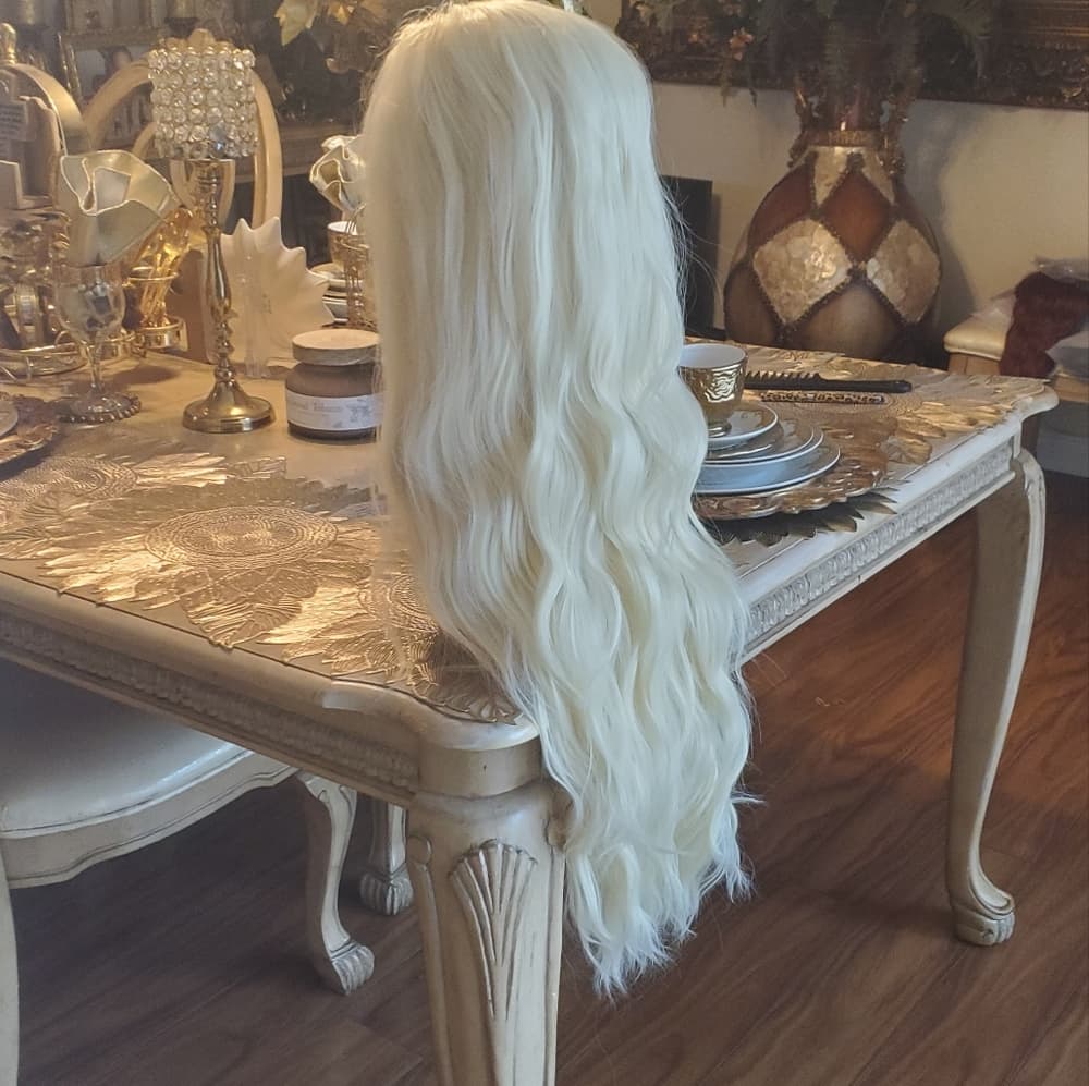 Blonde Lace Front Wig 24-26 inches!! - Thumbnail 12