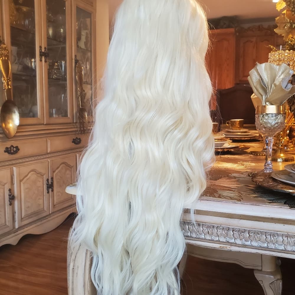 Blonde Lace Front Wig 24-26 inches!! - Thumbnail 14