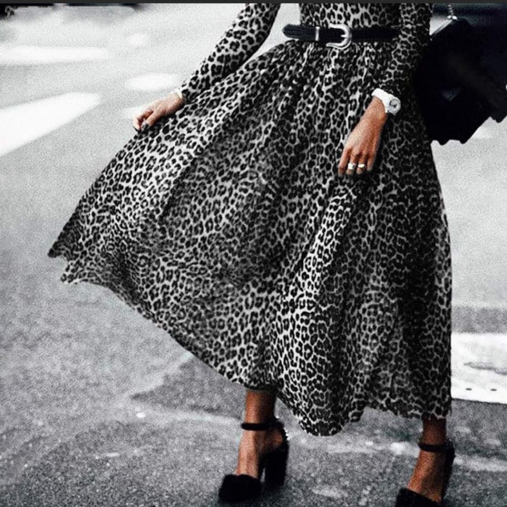 Crew Neck Long Sleeve Leopard Print Midi Dress. - Thumbnail 2