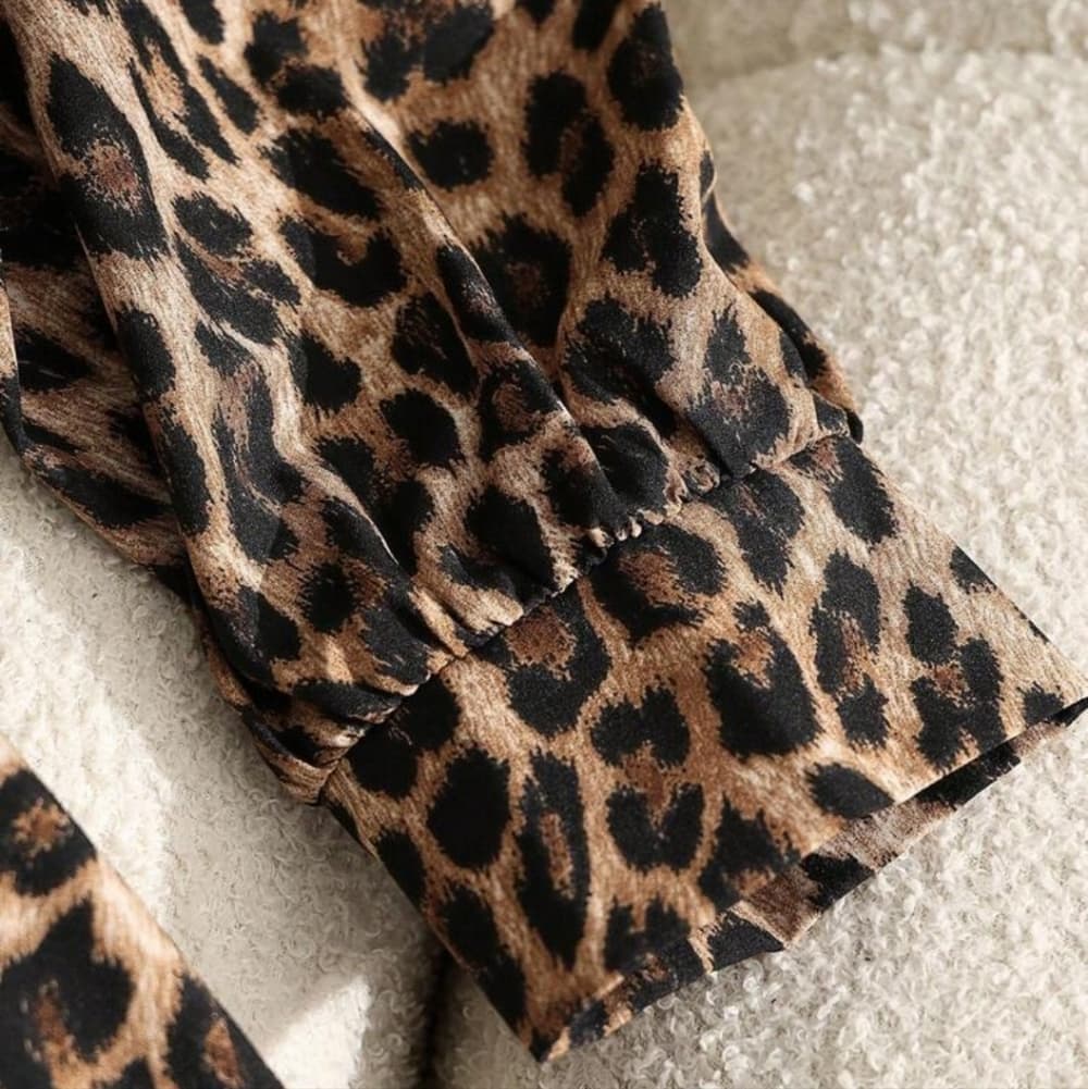 Crew Neck Long Sleeve Leopard Print Midi Dress. - Thumbnail 7
