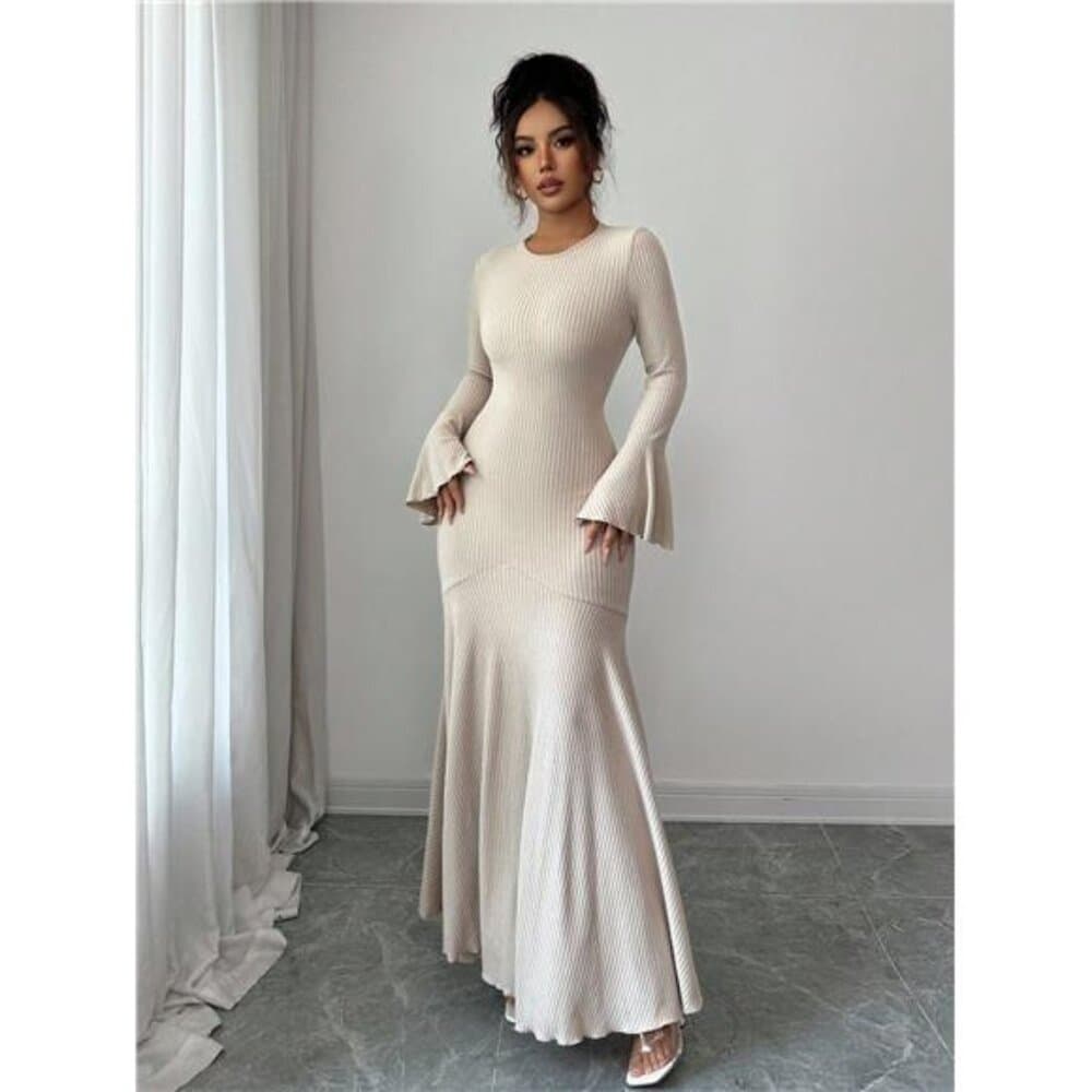 Women's Elegant Stretchy Fitted Mermaid Hem Ruffle Sleeve Dress - Thumbnail 3