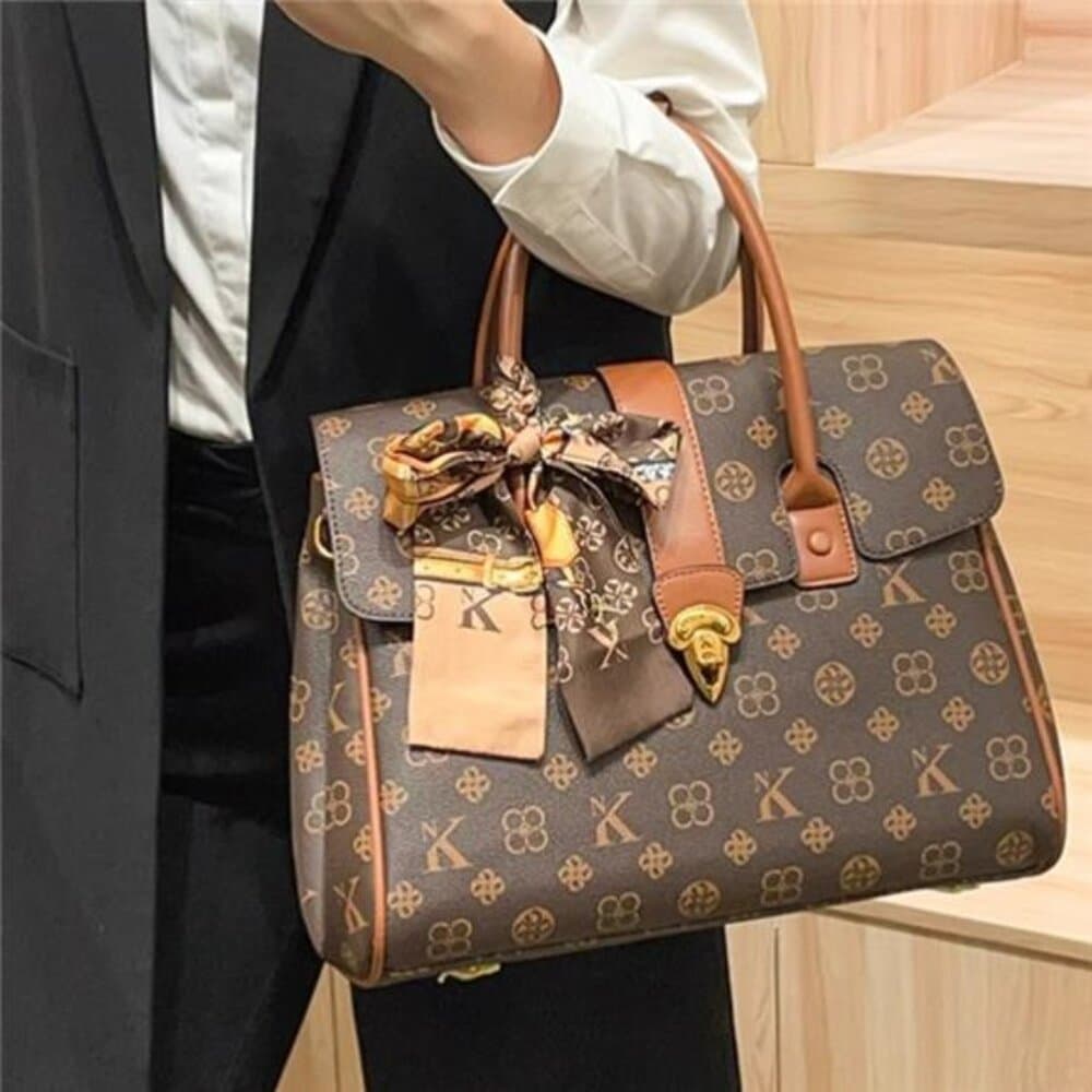 Elegant Large Tote Purse with Adjustable Strap - Thumbnail 2