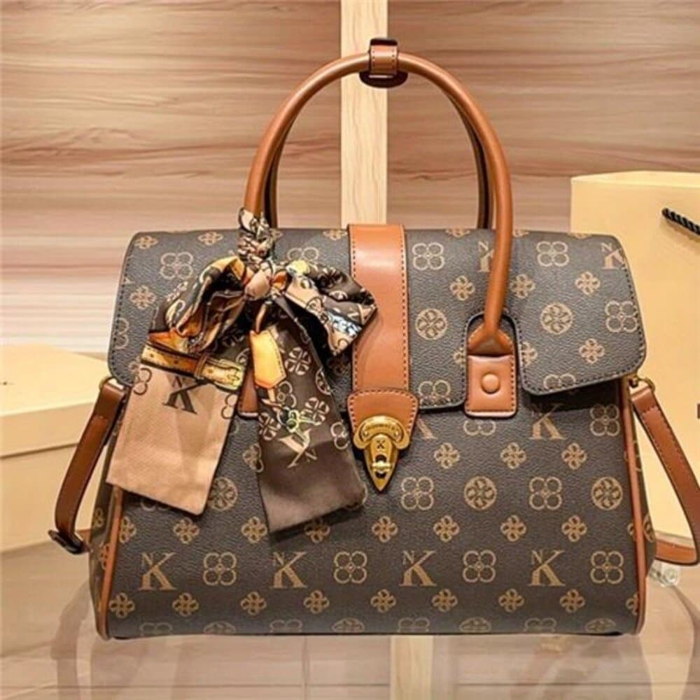 Elegant Large Tote Purse with Adjustable Strap - Thumbnail 4