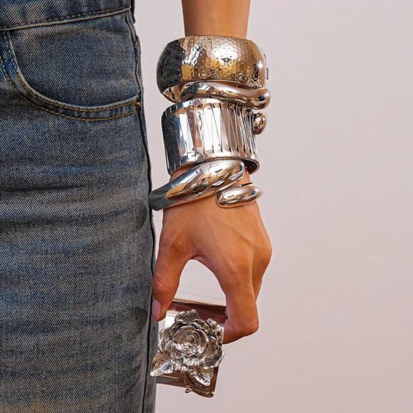 Elegant Irregular Water Drop Flower Open Solid Color Alloy Bracelet Luxury - Thumbnail 7