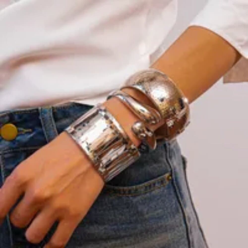 Elegant Irregular Water Drop Flower Open Solid Color Alloy Bracelet Luxury - Thumbnail 3