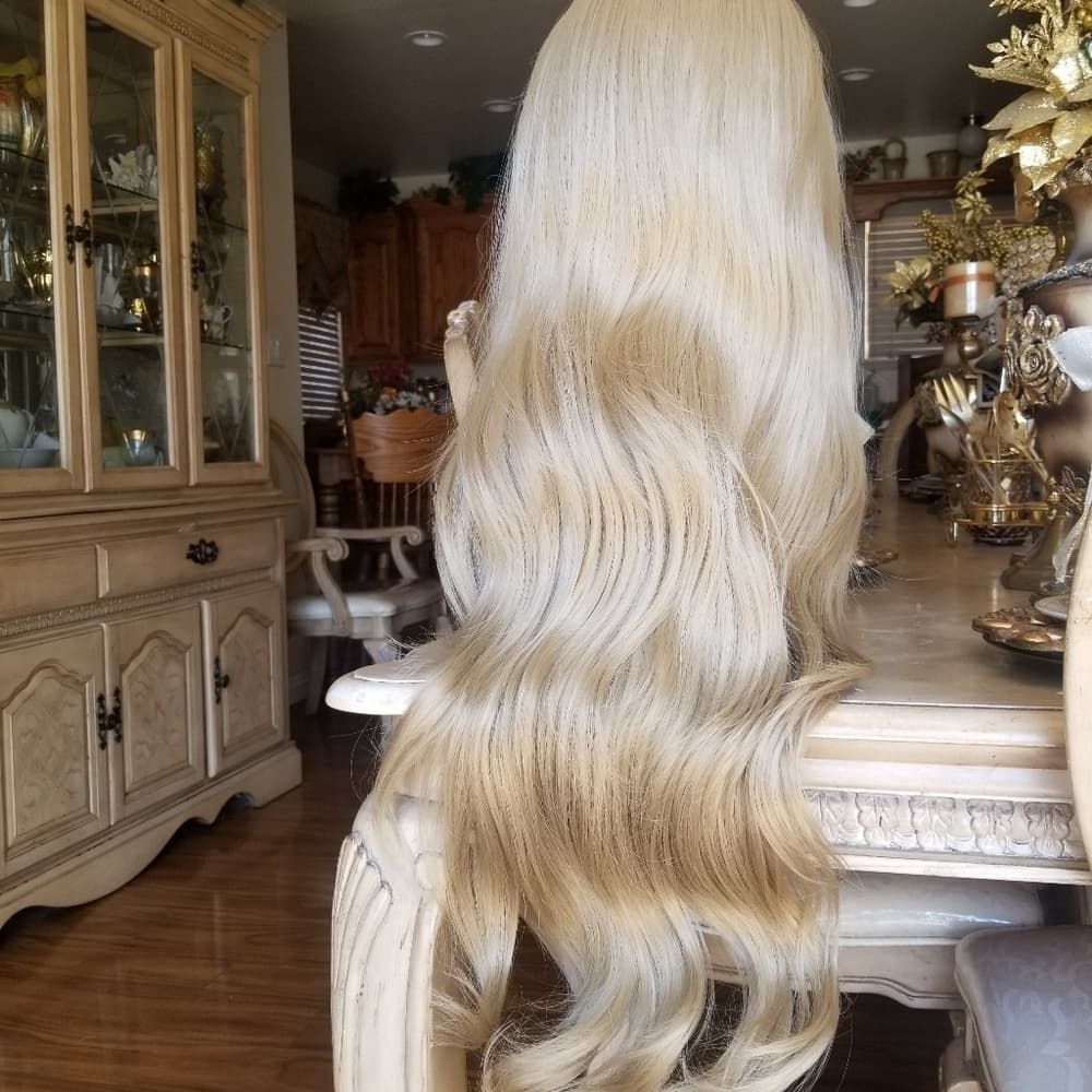 Blonde Beauty LaceFront Wig Wig 22-24inches - Thumbnail 2