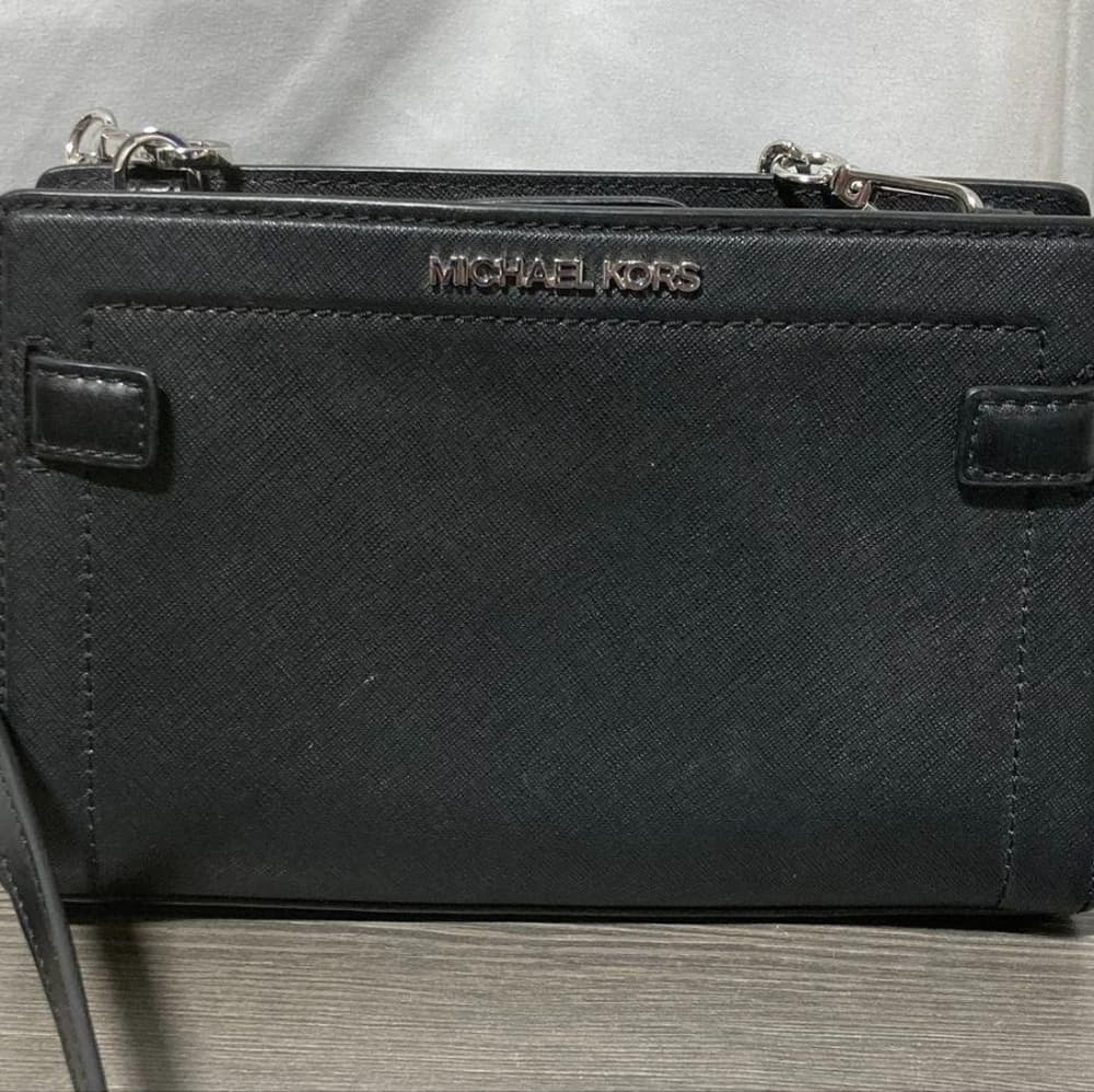 Michael Kors black crossbody bag. - Thumbnail 4