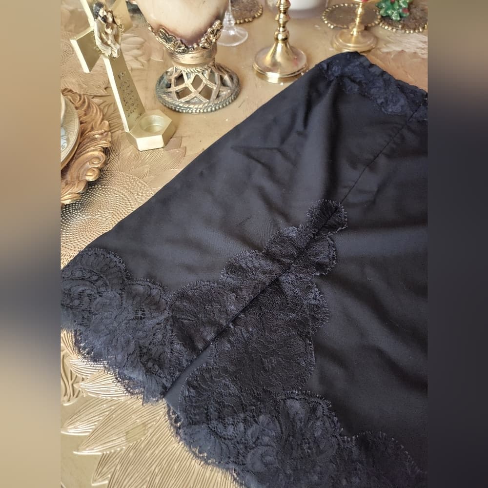 Dolce & Gabbana Black Lace Pencil Skirt