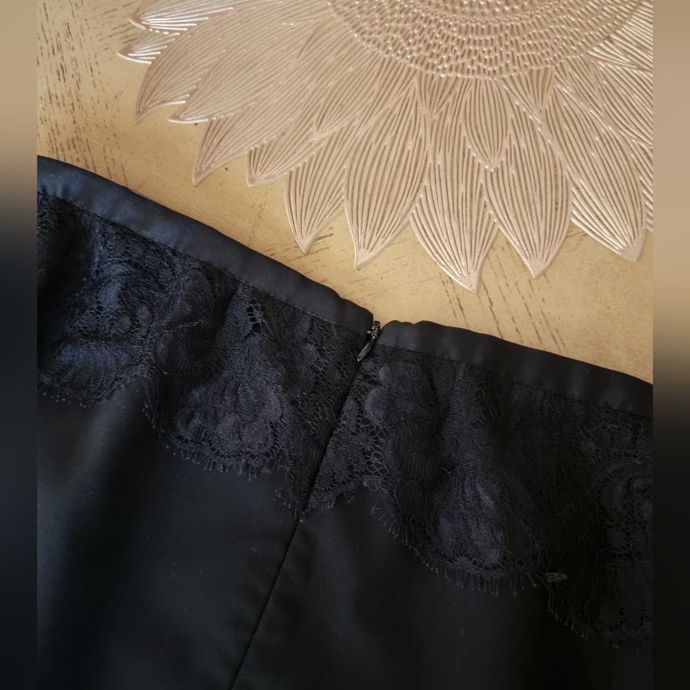 Dolce & Gabbana Black Lace Pencil Skirt - Thumbnail 2