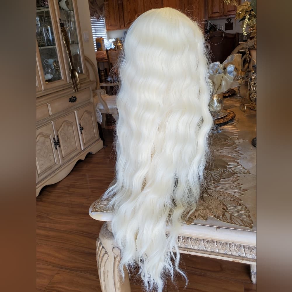 Bleach Blonde Beauty Lace Front Wig - Thumbnail 9