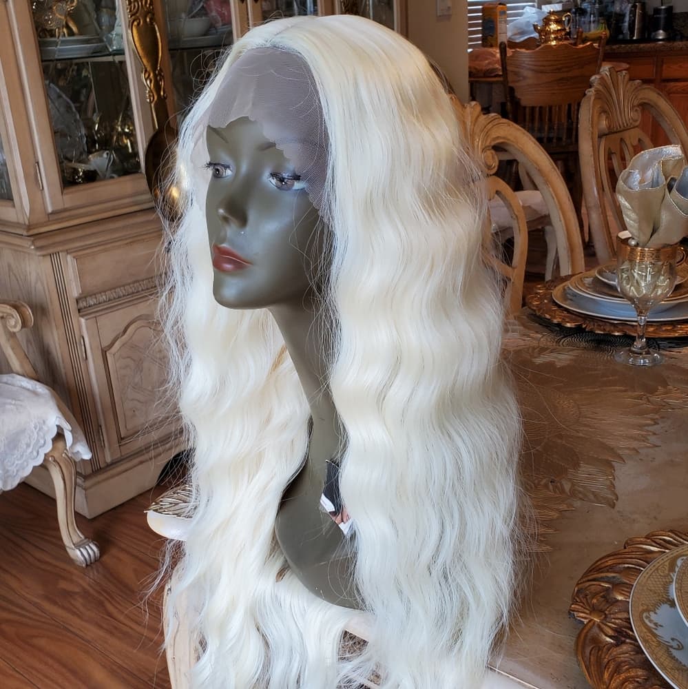 Bleach Blonde Beauty Lace Front Wig - Thumbnail 11