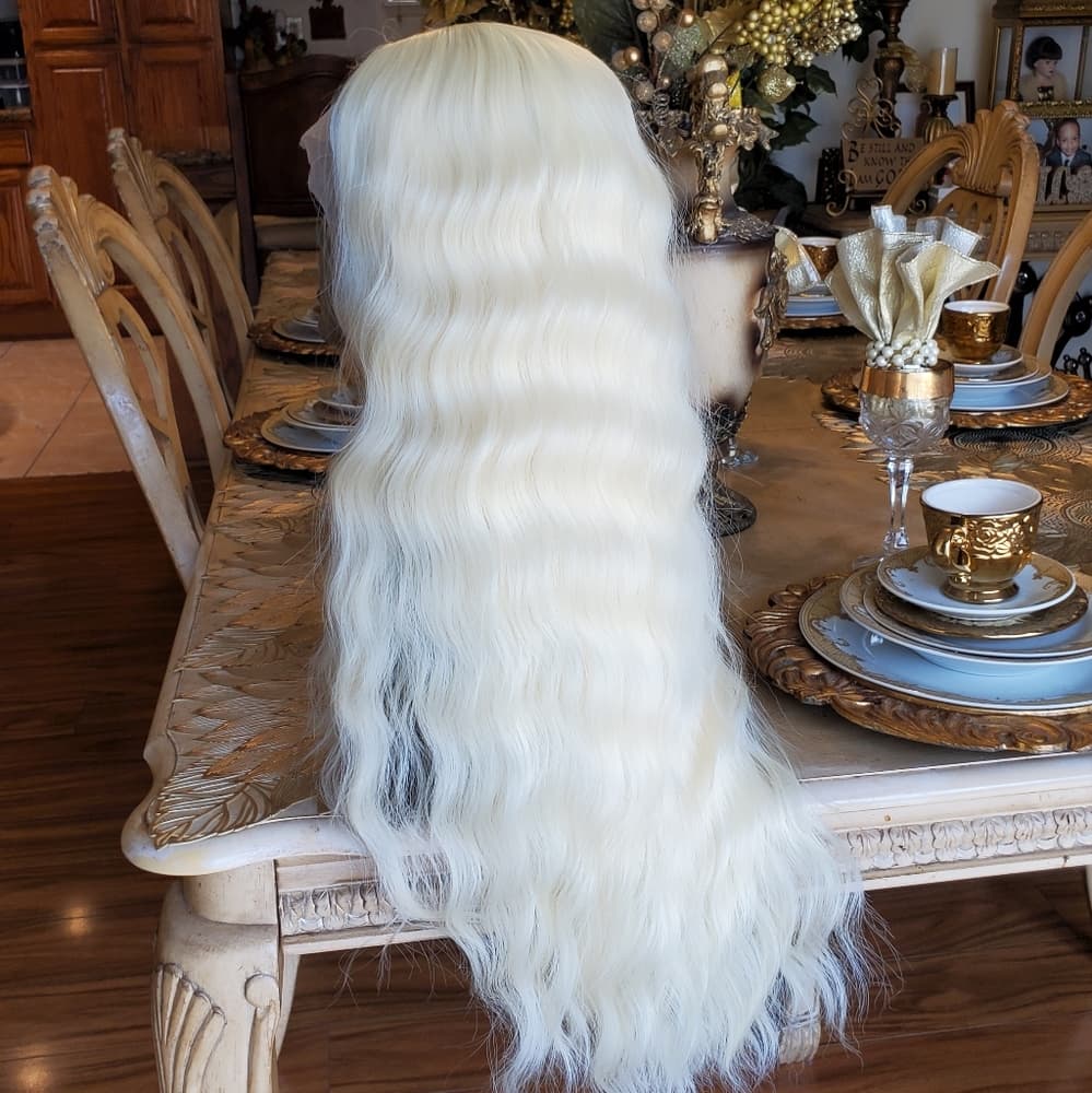 Bleach Blonde Beauty Lace Front Wig - Thumbnail 4
