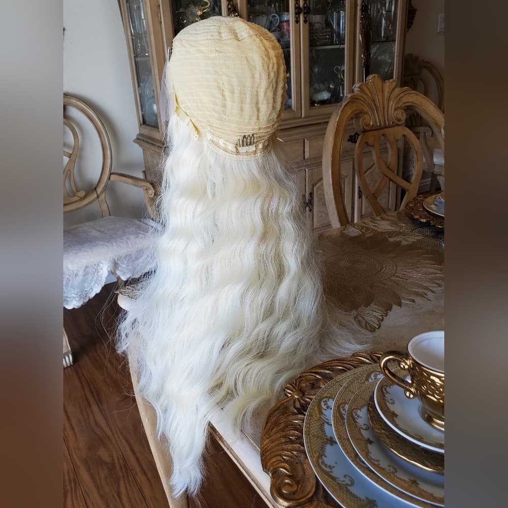 Bleach Blonde Beauty Lace Front Wig - Thumbnail 6