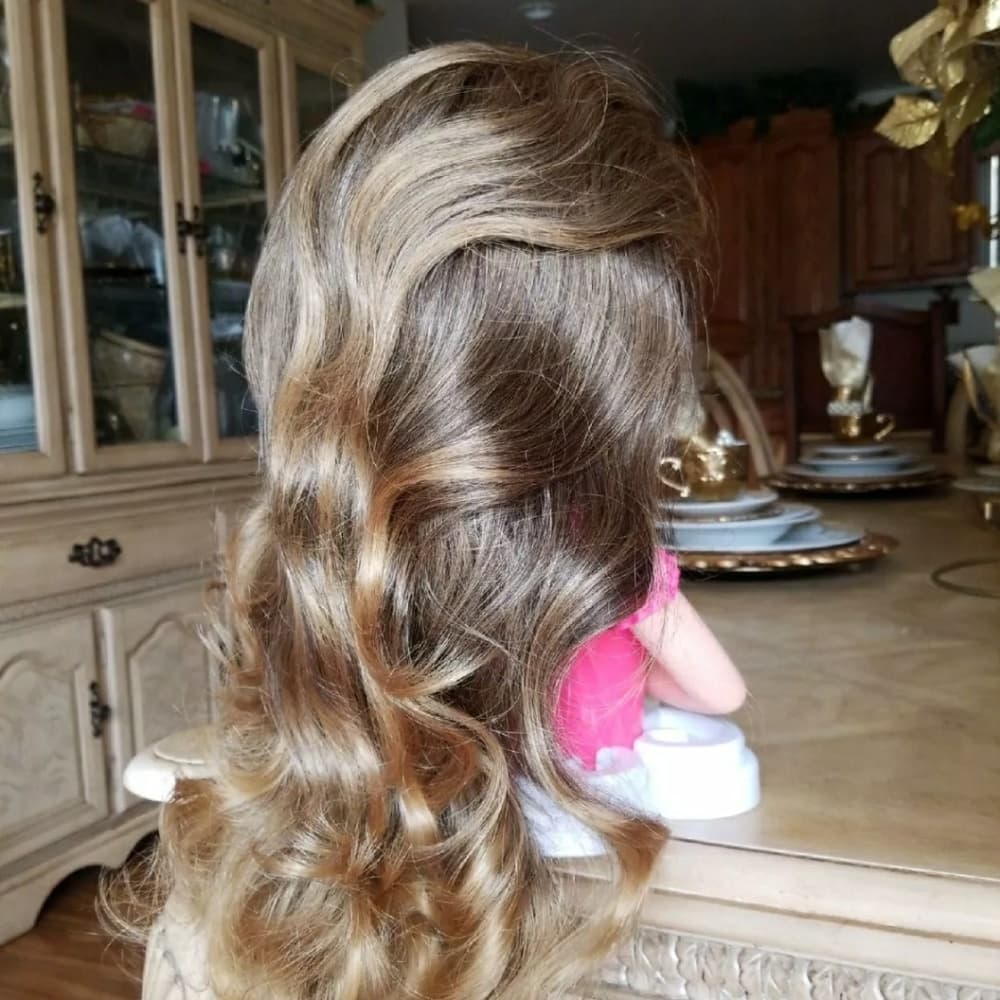 Beautiful Ash Blondish LaceFront Wig 20-24 inches! - Thumbnail 3