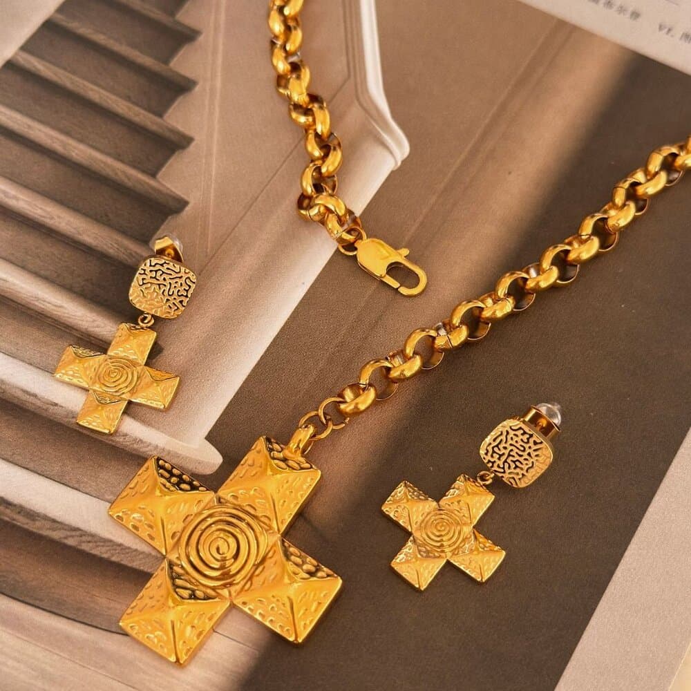 Titanium Steel 18k Gold Plated Retro Cross Plating Pendant Necklace - Thumbnail 6