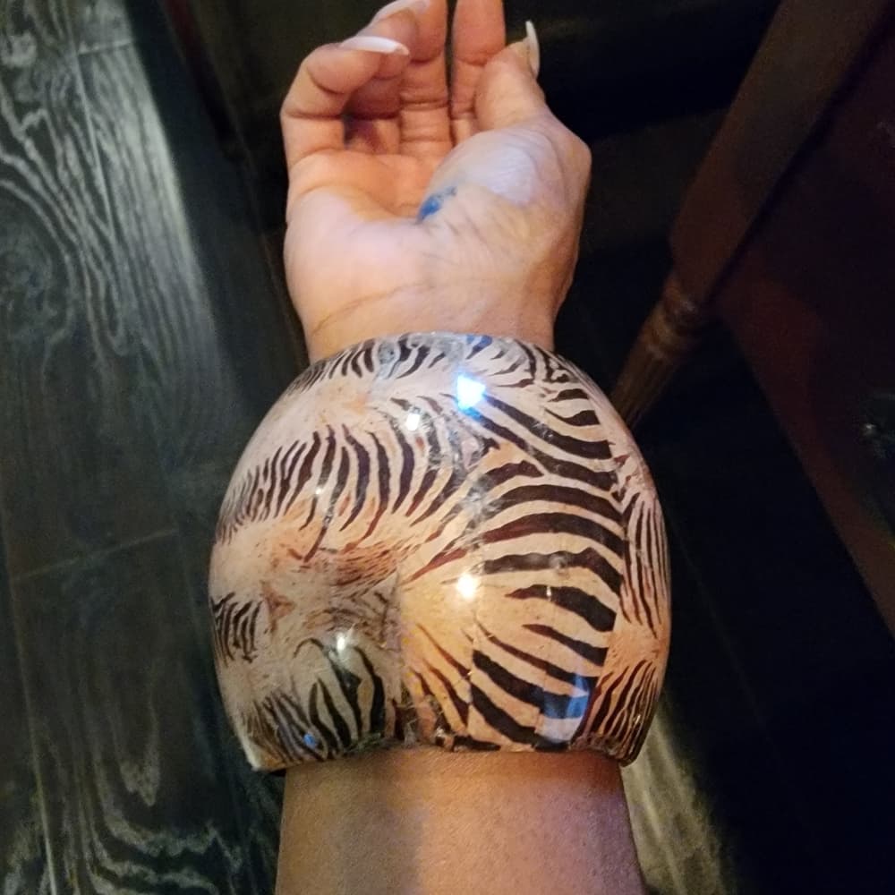 Animal Print Bangle Bracelet - Thumbnail 3