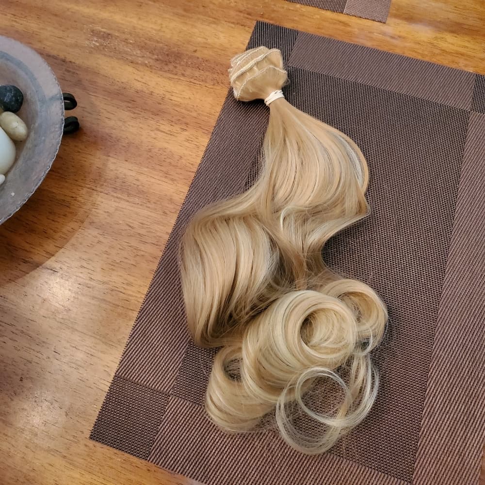 Blonde Full Head Clip in Extension - Thumbnail 2