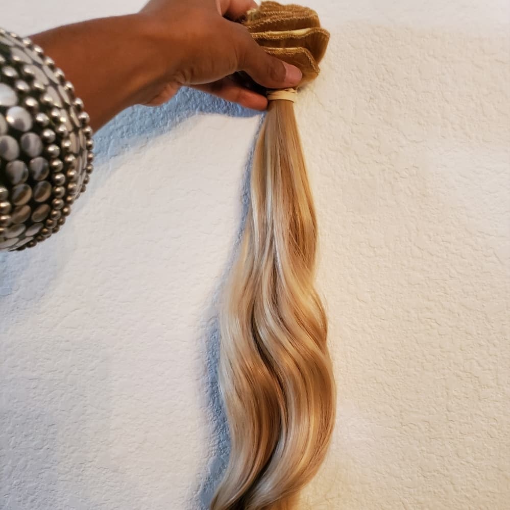 Blonde Full Head Clip in Extension - Thumbnail 3
