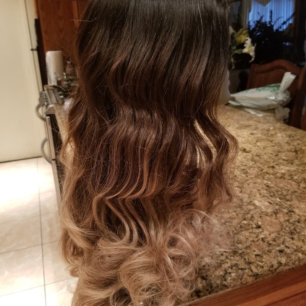 Bodywave Beauty Lace Front Wig #1b/4/27 18 inches! - Thumbnail 5