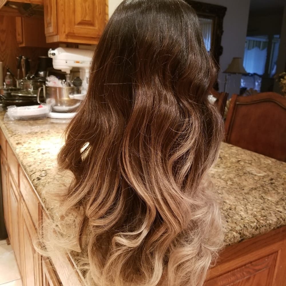 Bodywave Beauty Lace Front Wig #1b/4/27 18 inches! - Thumbnail 4